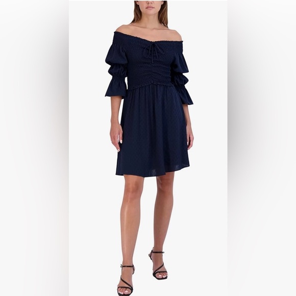 BCBGeneration Navy Smocked Off-the-Shoulder Bubble-Sleeve Dress size small new - Picture 4 of 7